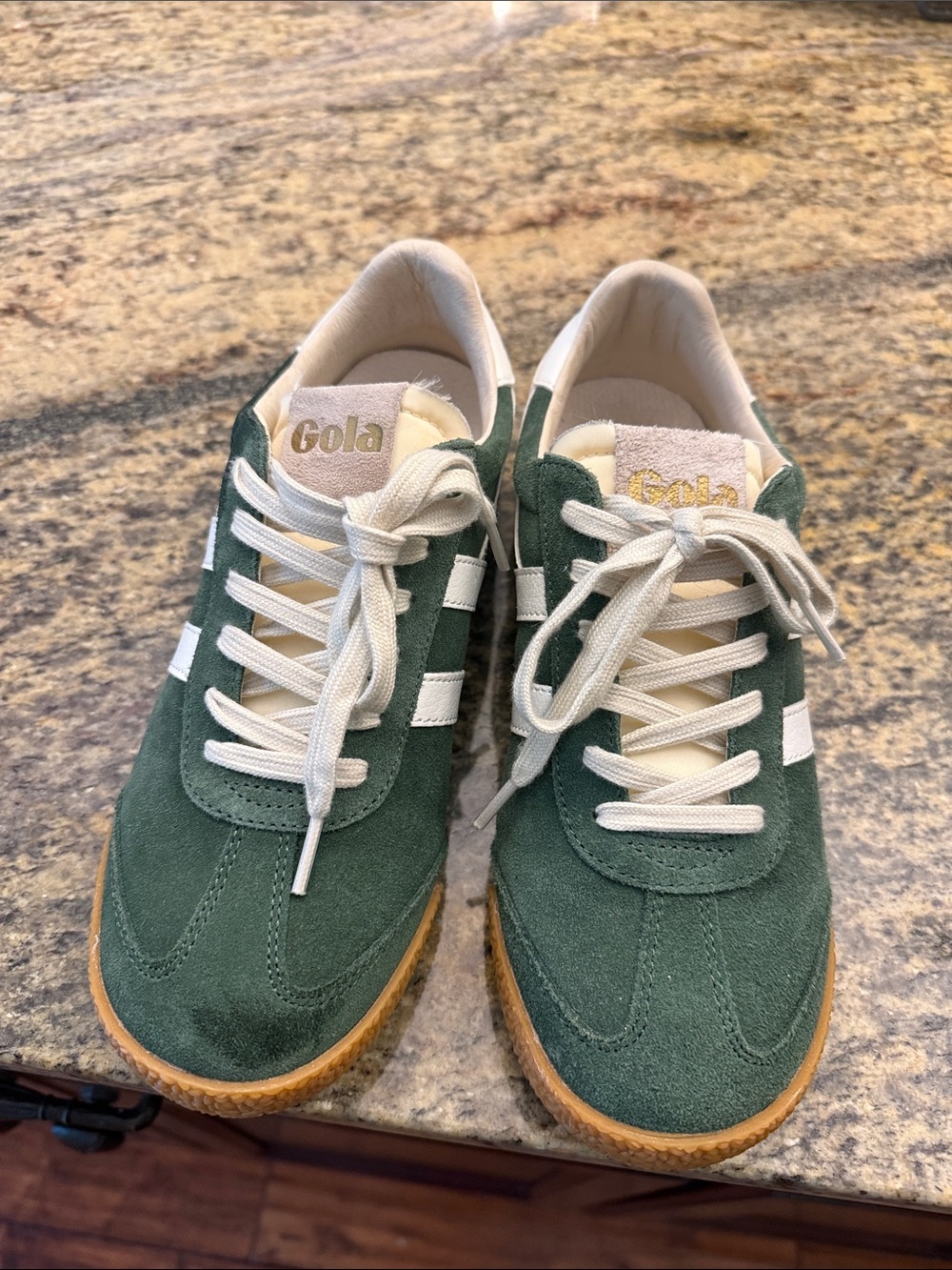 Gola Green Suede Low-Top Sneakers with White Stripes